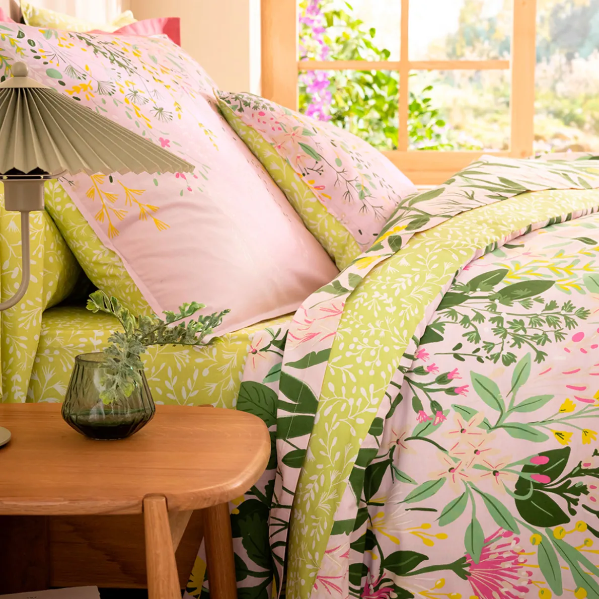 Cascade fleurie Linge de lit