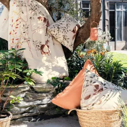 Chats sur la branche Drap
