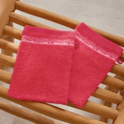 Couché dans les fleurs 2 gants de toilette