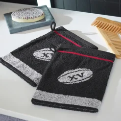 Dans la mêlée 2 gants de toilette