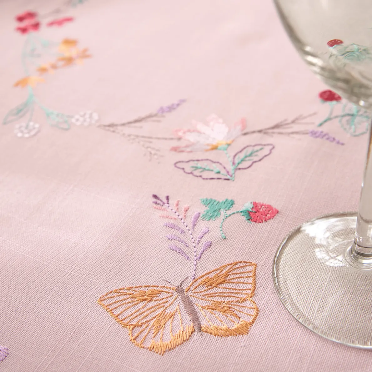 Les colliers de fleurs Nappe