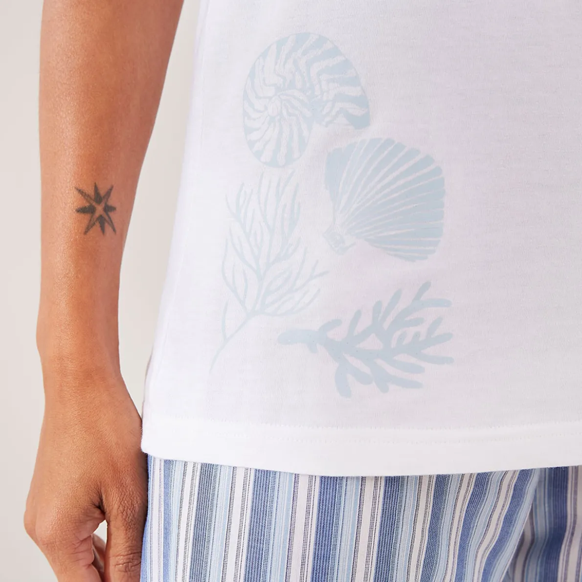 Vague de coquillages T-shirt